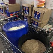 Хугацаа нь дууссан хүнсний түүхий эд хадгалж байжээ