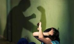 Эрэгтэй хүүхдийг төрсөн эцэг нь хүчирхийлжээ