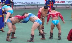 Улс тунхагласны баярт зориулсан бөхийн барилдаантай