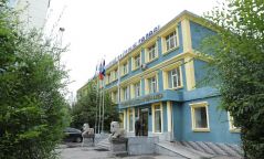 "Тахилтын давааны ар" гэх газар Тоёота Приус-11 маркийн автомашин онхолдож, хоёр иргэн нас баржээ