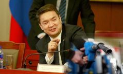 Эх орноосоо зугтаж, үнэтэй хуулийн фирм хөлсөлсөн  Ч.Сайханбилэгийн хэрэг юу болов?