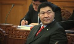 ШУУД: УИХ-ын Б.Бат-Эрдэнэ Хаврын чуулганыг дүгнэж  мэдээлэл өгч байна 