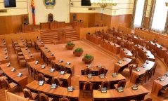 Гишүүд эзгүй байгаа шалтгаанаар чуулган хойшиллоо