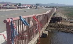 АНХААР: Тарнын голын гүүрийг түр хаажээ