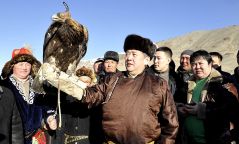 Монгол Улсын Их Хурлын дарга М.Энхболд Наурызын баярыг тохиолдуулан мэндчилгээ дэвшүүлэв