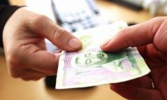 Хуурамч 20000 дэвсгэртээр гүйлгээ хийхийг завджээ