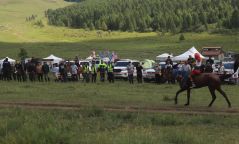 Баянзүрх дүүргийн 60-н жилийн баяр наадам болж байна
