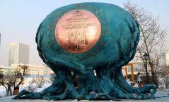 “Тэнгэрийн өрх” нэртэй хөшөө барих нэрийдлээр их хэмжээний мөнгө завшсан луйварчдыг олон нийтийн өмнө ил байцаая