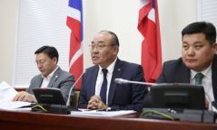 Д.Эрдэнэбат: ЗГ-ыг бүхэлд нь огцруулах асуудлыг хөндөхөд бэлэн байна 
