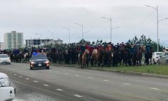 Төв талбайд цугларсан уяачид  цагдаагийн албан хаагчийн  шаардлагыг хүлээж авсангүй