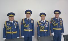 Онцгой байдлын газраас дөрвөн хурандаа төрлөө