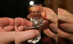 14 аж ахуйн нэгжийн согтууруулах ундаа үйлдвэрлэх тусгай зөвшөөрлийг хүчингүй болгоно