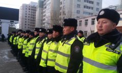 195 алба хаагч авто эргүүлийн 70 чиглэлд үүрэг гүйцэтгэж байна