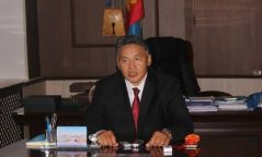 Увс аймгийн Засаг дарга Д.Батсайханы хууль зөрчсөн эсэхийг АТГ тогтооно
