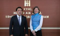 Жижиг дунд үйлдвэрлэлийг дэмжиж, ажлын байрыг нэмэгдүүлэхэд чиглэж ажиллана