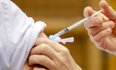 Вакцин хийлгэсэн 2304 хүн халдвар авчээ