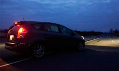 100 мянган автомашины гэрлийн тусгалыг өөрчилнө