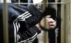 Зочид буудалд мансуурсан залуусыг илрүүлэн шалгаж байна