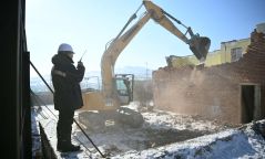 “Сэлбэ 20 минутын хот” төслийн газар чөлөөлөлтөөр өндөр төвөгшилтэй объектыг буулгаж, нураах ажлыг эхлүүллээ