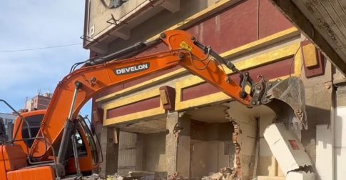 Байгалийн түүхийн музейн залгаас барилгыг нураажээ